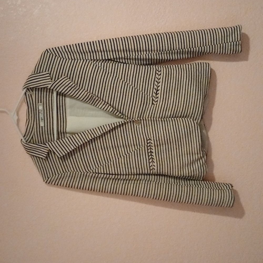 HAVE Small Creamy Off White Striped Blazer